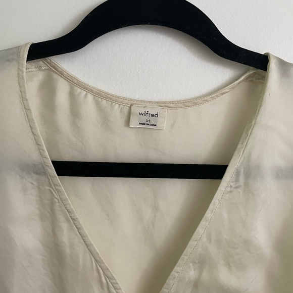 Wilfred Satin Blouse - Picture 2 of 2